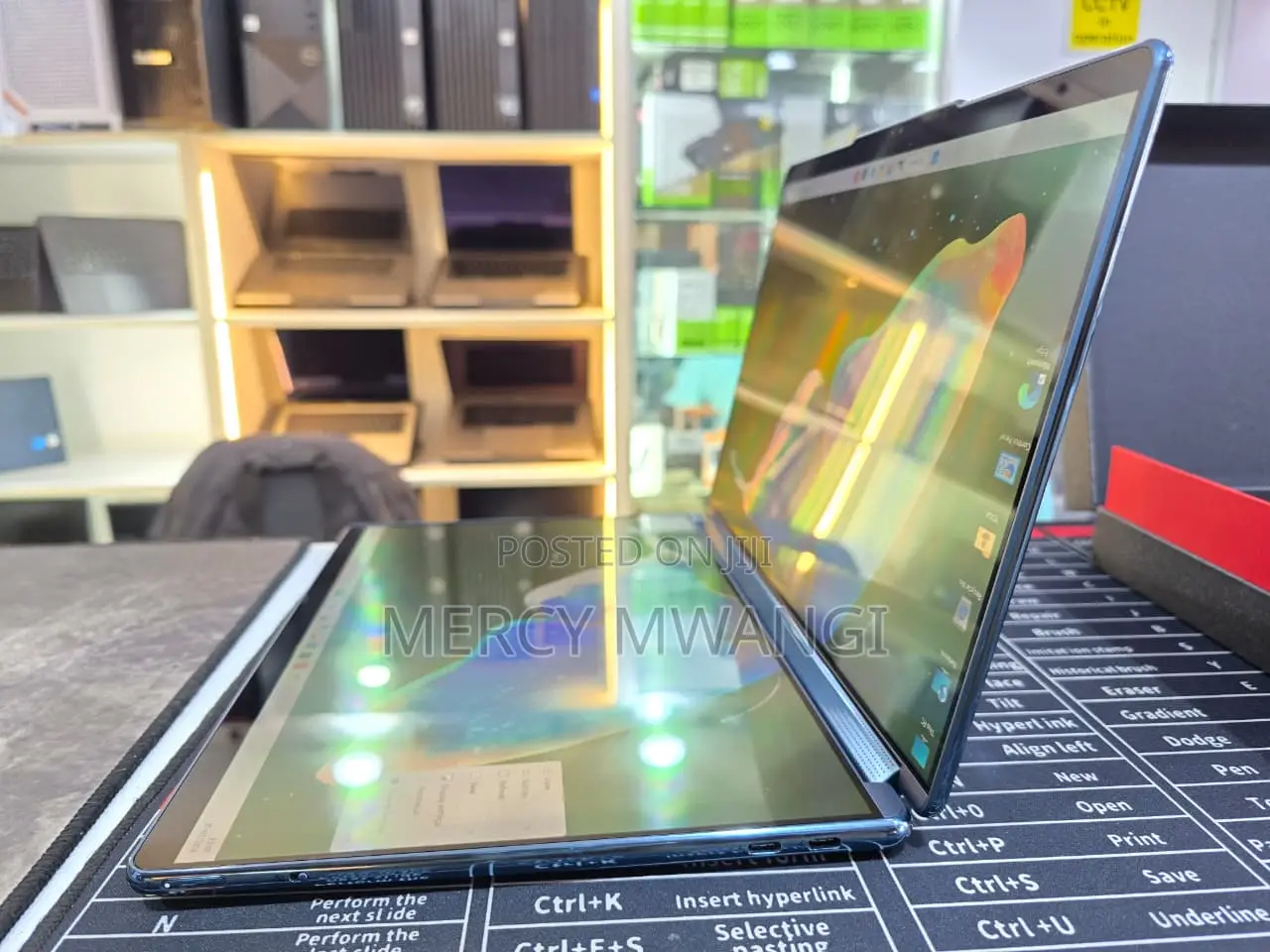Laptop Lenovo Yoga Book 9i 16GB Intel Core Ultra 7 SSD 1T