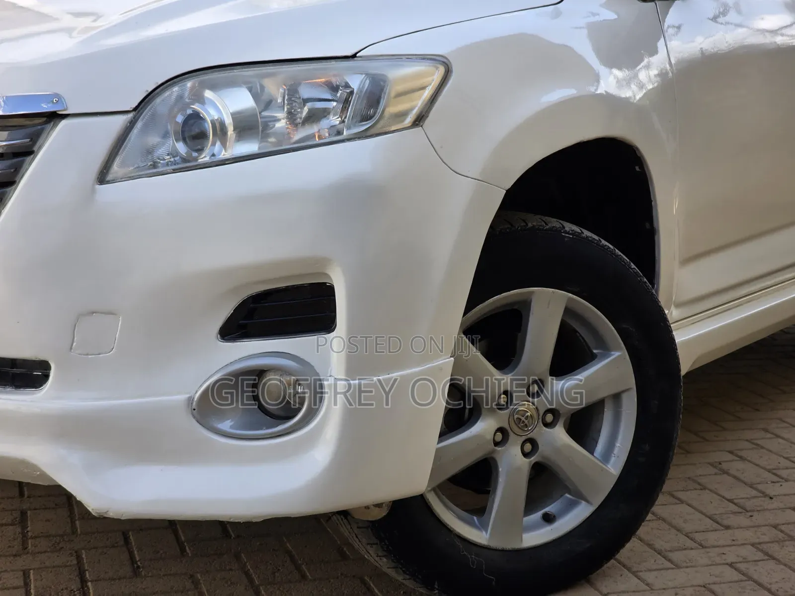 Toyota Vanguard 2008 White