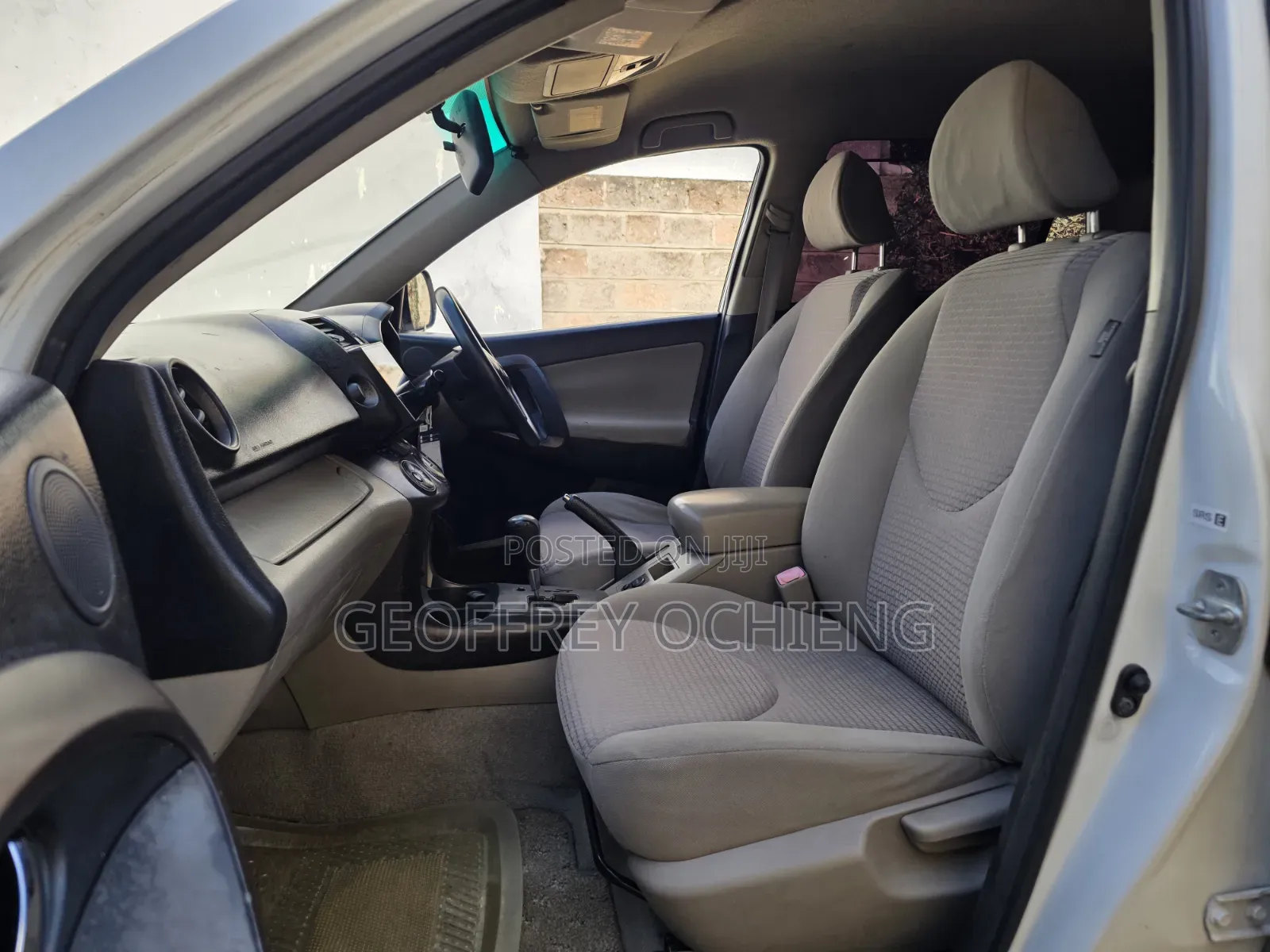 Toyota Vanguard 2008 White
