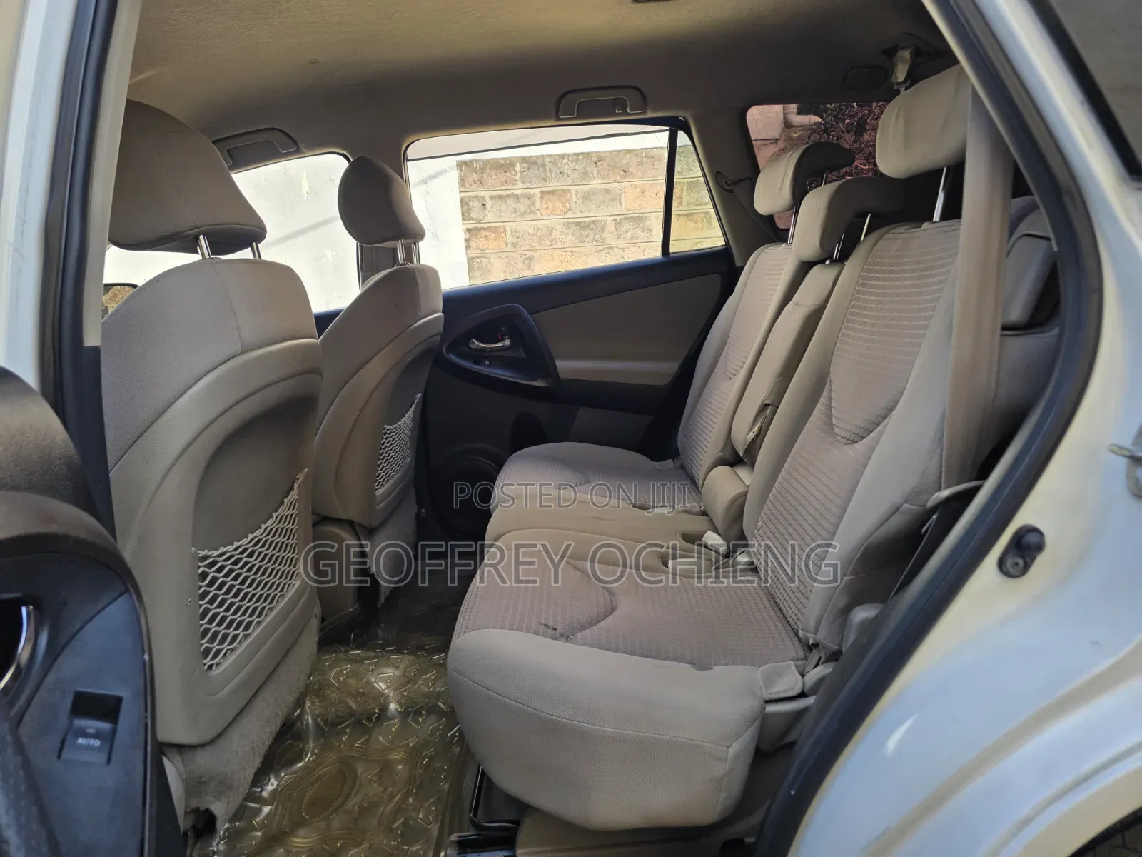 Toyota Vanguard 2008 White