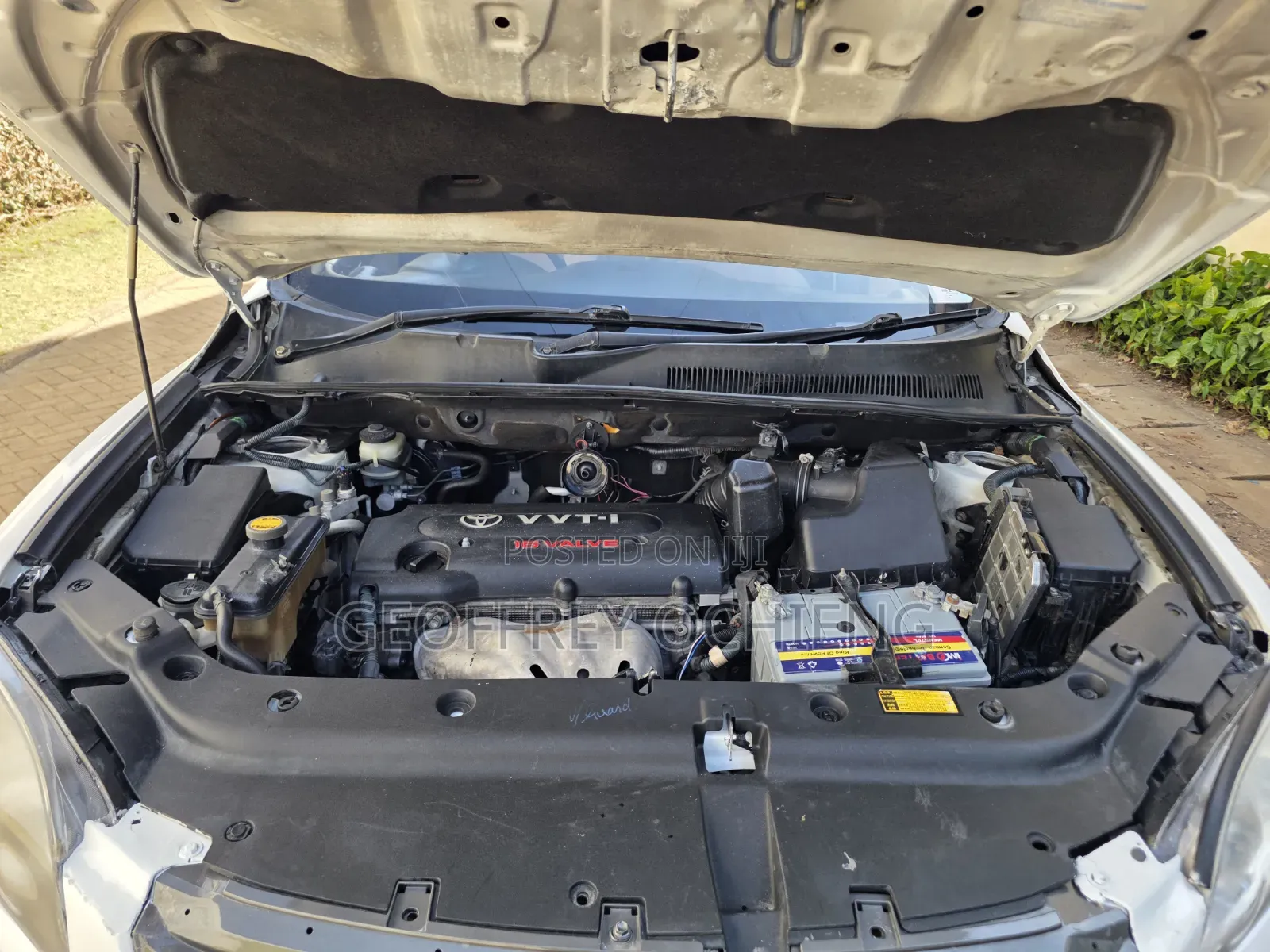 Toyota Vanguard 2008 White