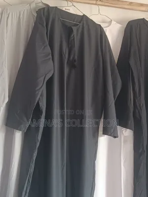 Tunauza Kanzu Za Mtumba