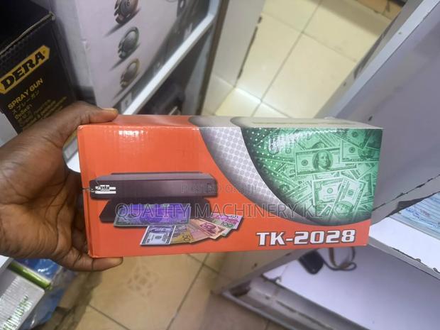 Fast and Accurate Fake Money Detector - main view