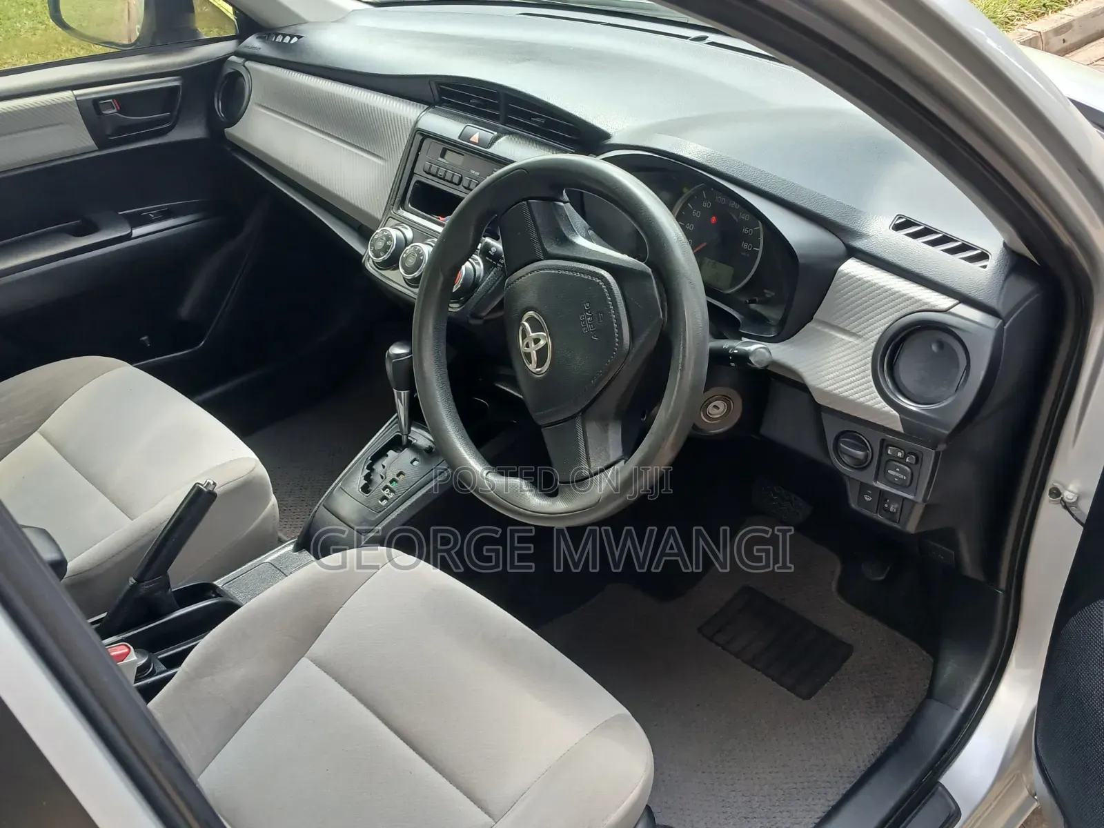 Toyota Axio 2013 Silver