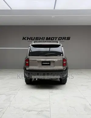Toyota Land Cruiser 2024 Gray 