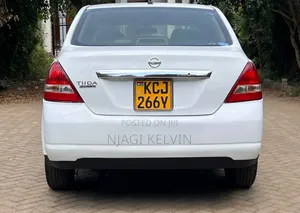 Nissan Tiida 2009 White