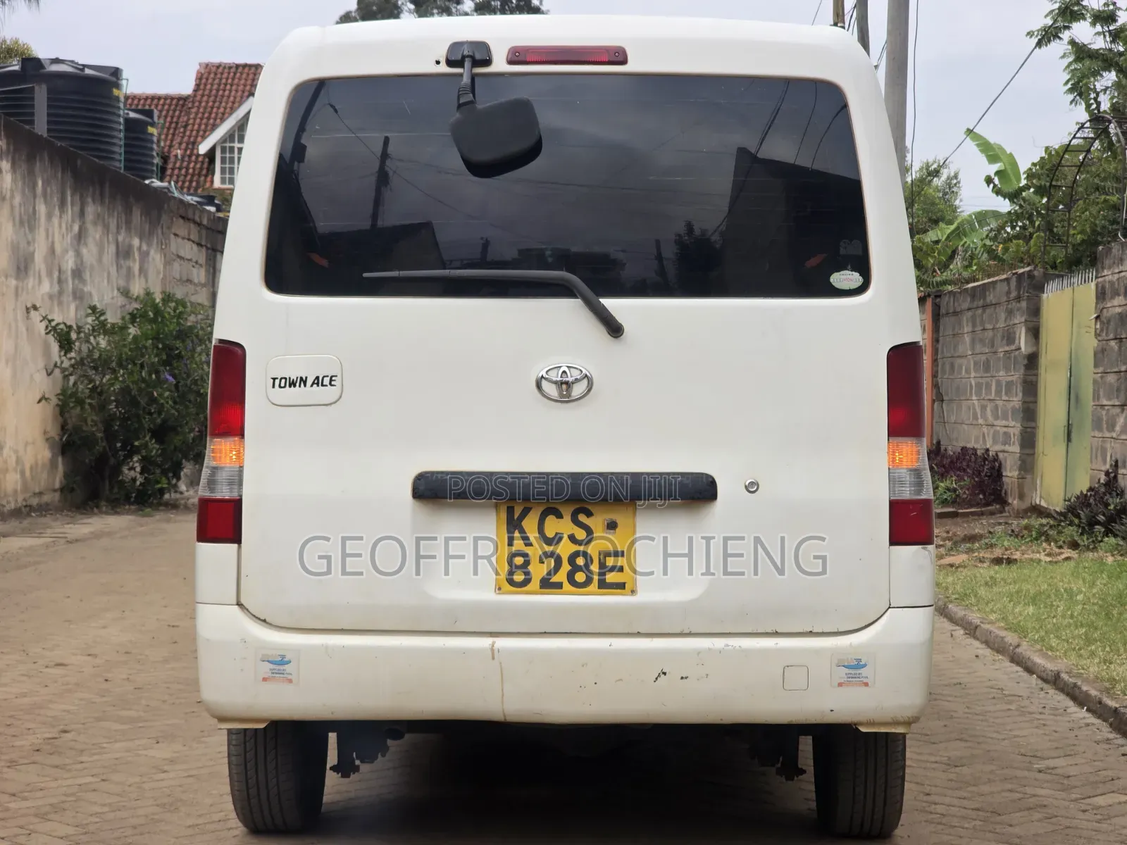 Toyota TownAce 2011 White