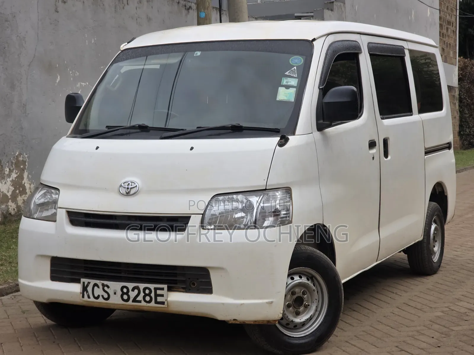 Toyota TownAce 2011 White