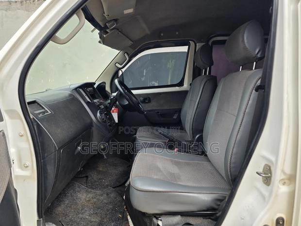 Toyota TownAce 2011 White - thumbnail 7