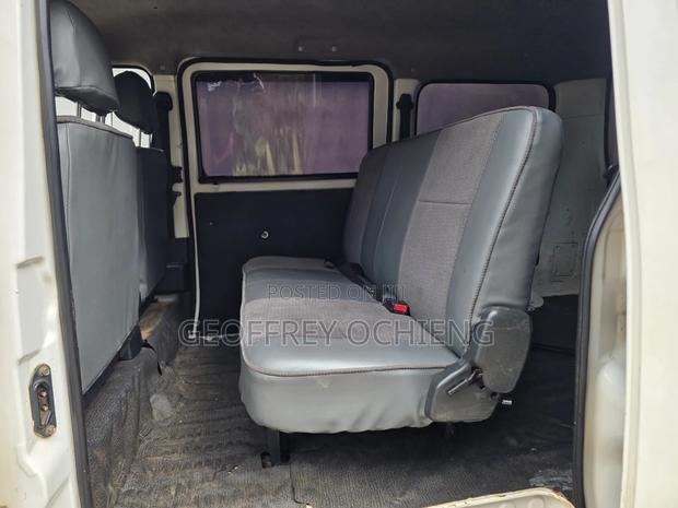 Toyota TownAce 2011 White - thumbnail 10