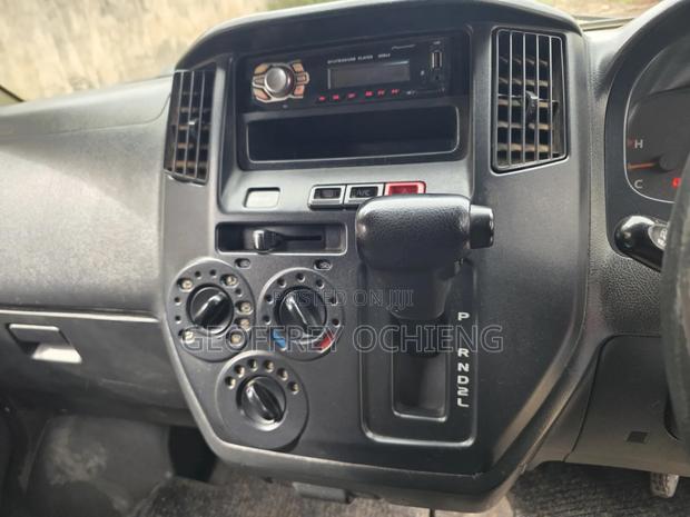 Toyota TownAce 2011 White - thumbnail 14