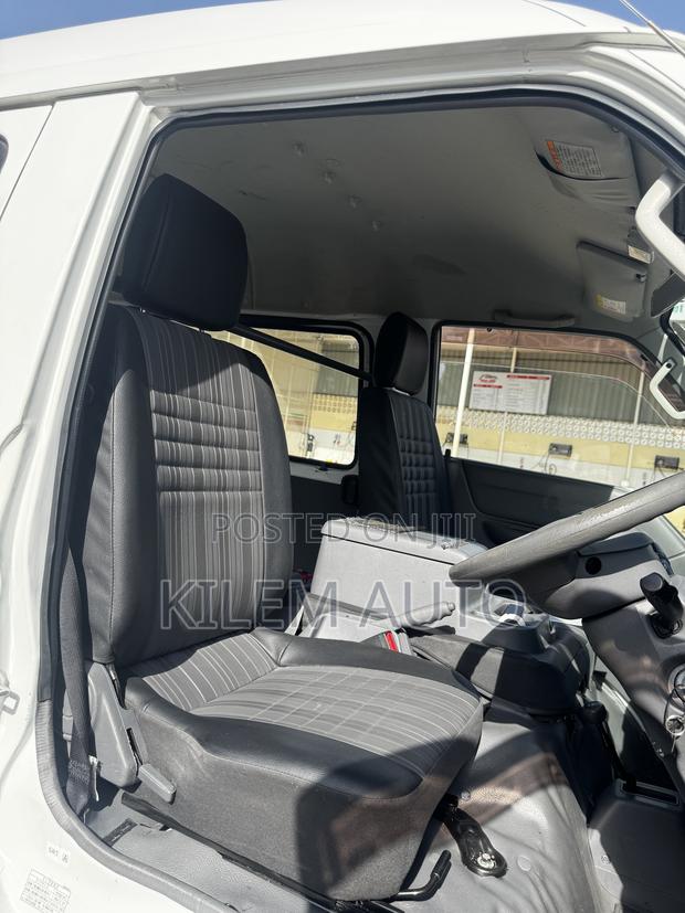 Mazda Bongo 2020 Black - thumbnail 8
