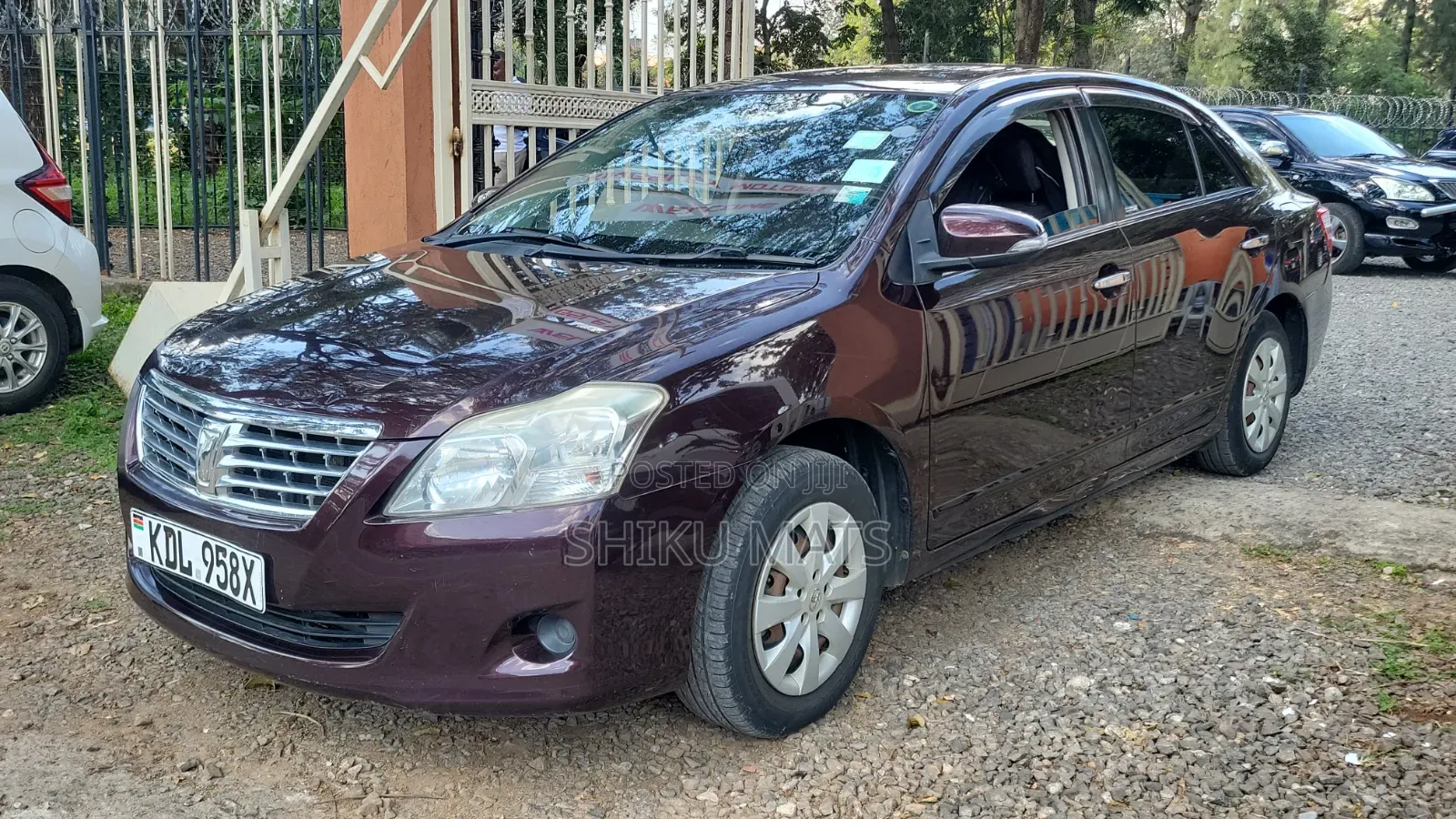 Toyota Premio 2016 Red