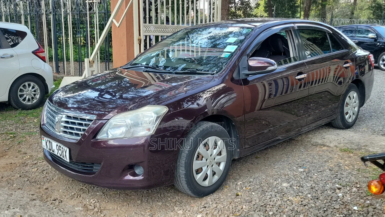 Toyota Premio 2016 Red