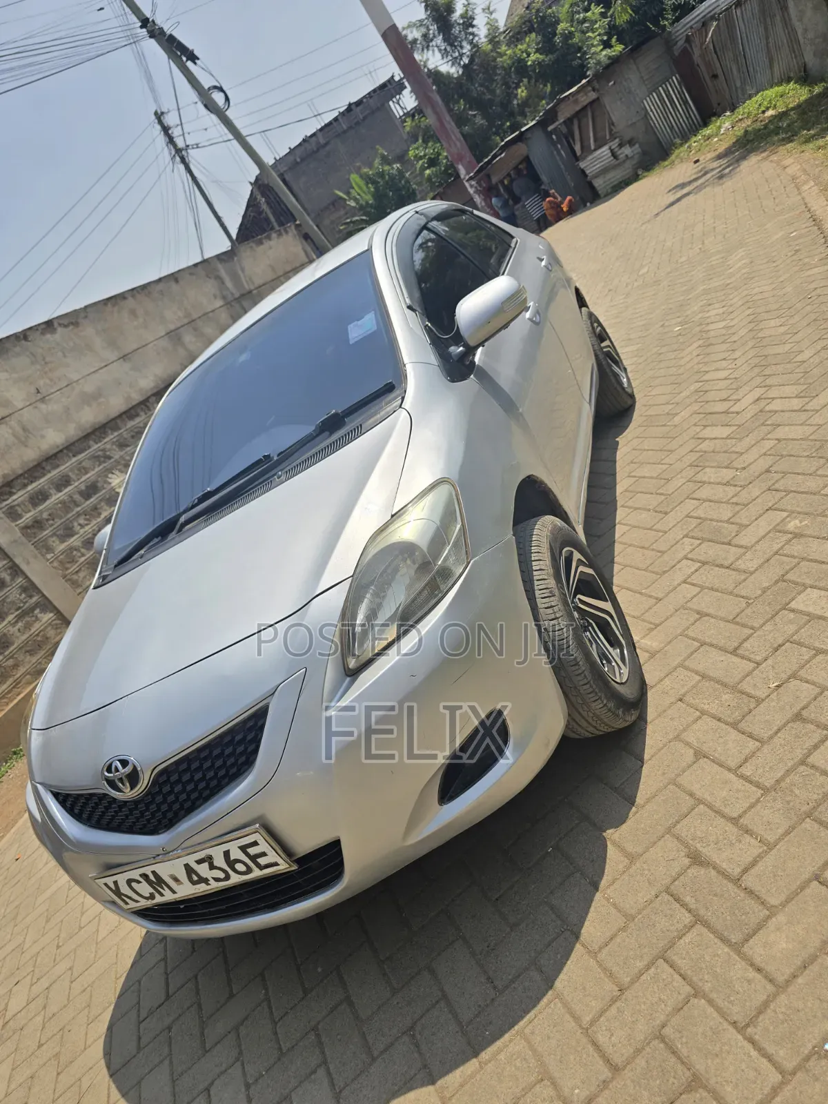 Toyota Belta 2010 Silver