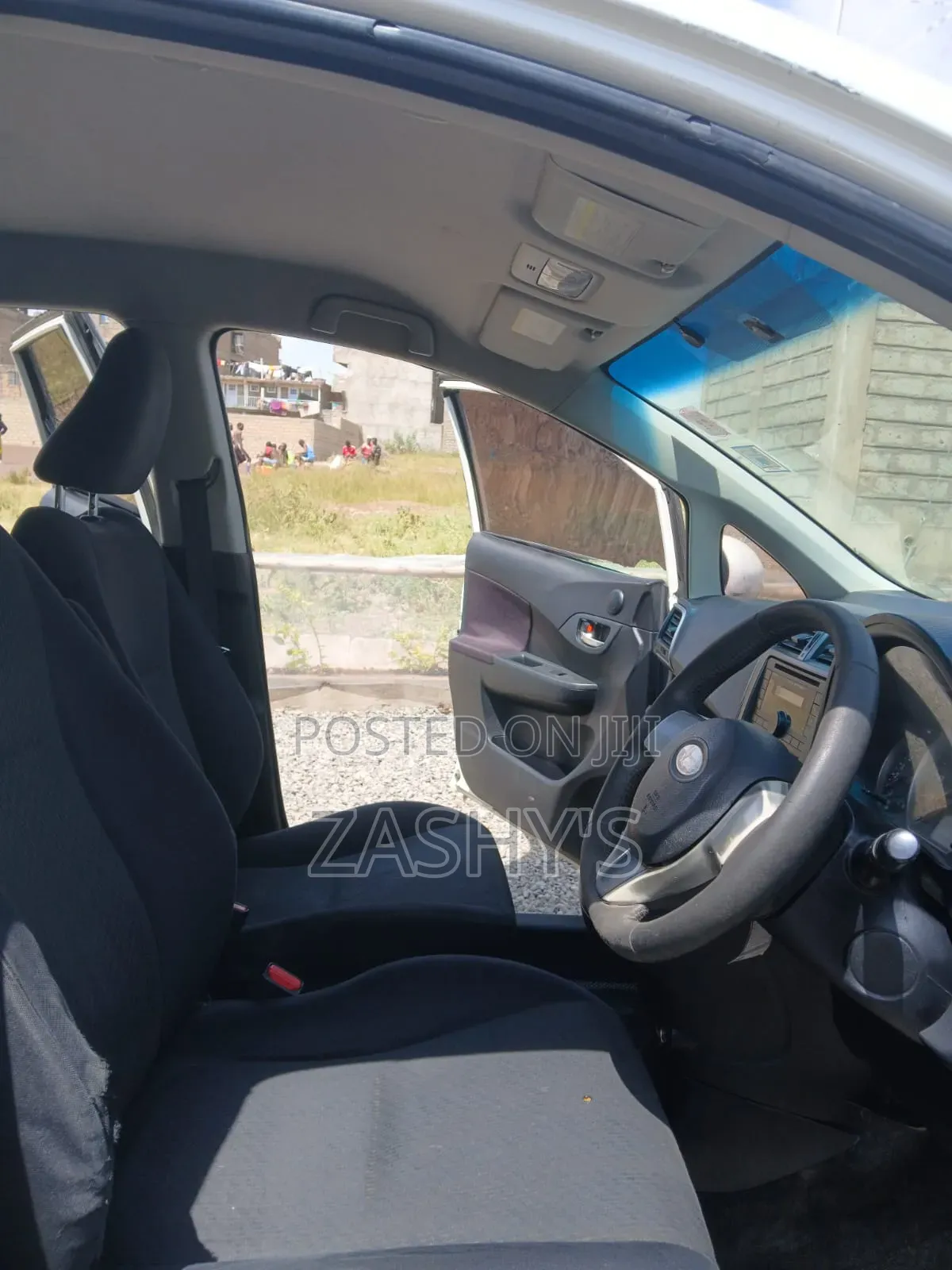 Subaru Trezia 2011 White
