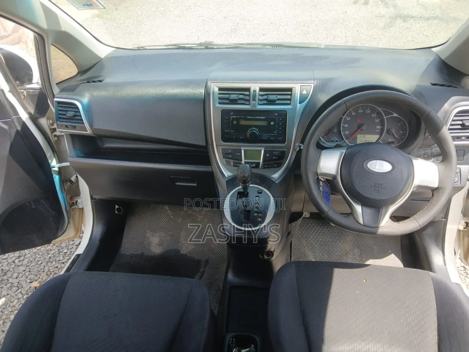 Subaru Trezia 2011 White