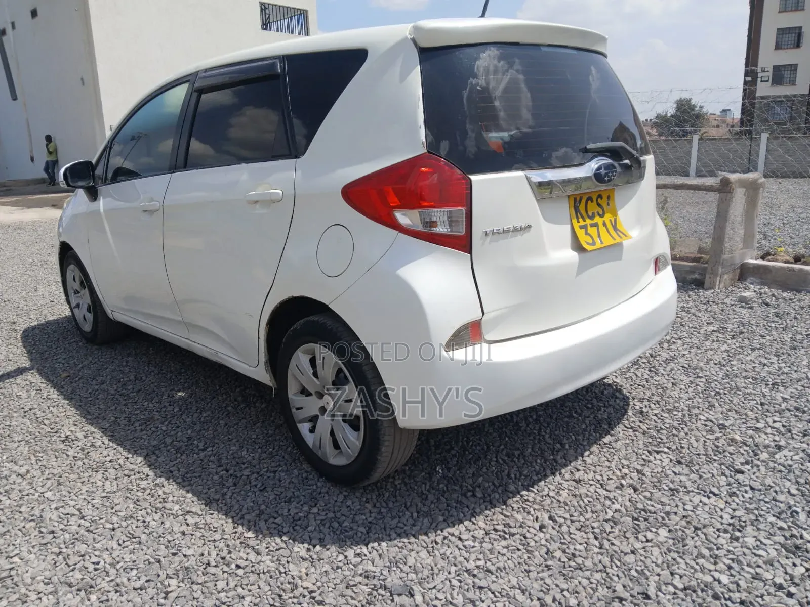 Subaru Trezia 2011 White