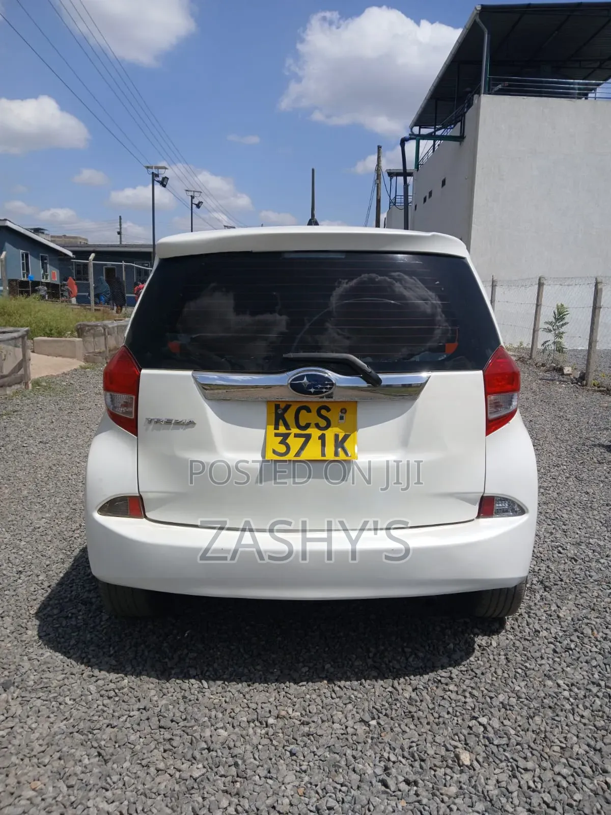 Subaru Trezia 2011 White