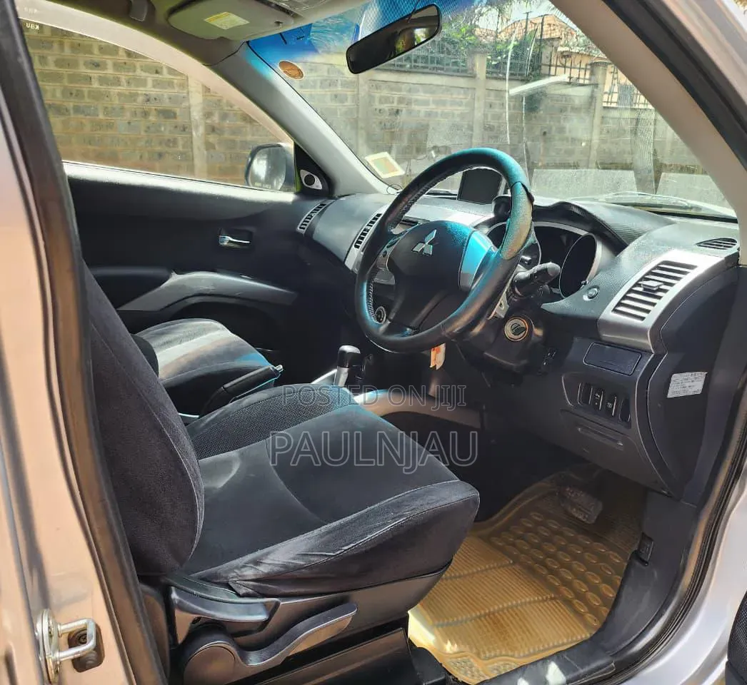 Mitsubishi Outlander 2006