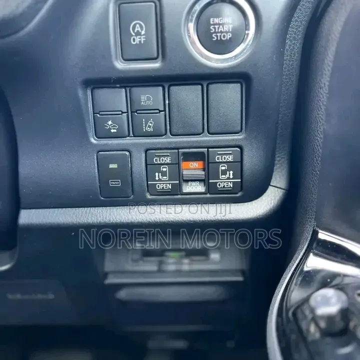 Toyota Noah 2019 White