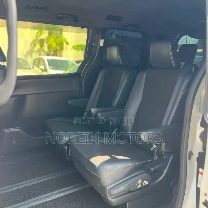 Toyota Noah 2019 White
