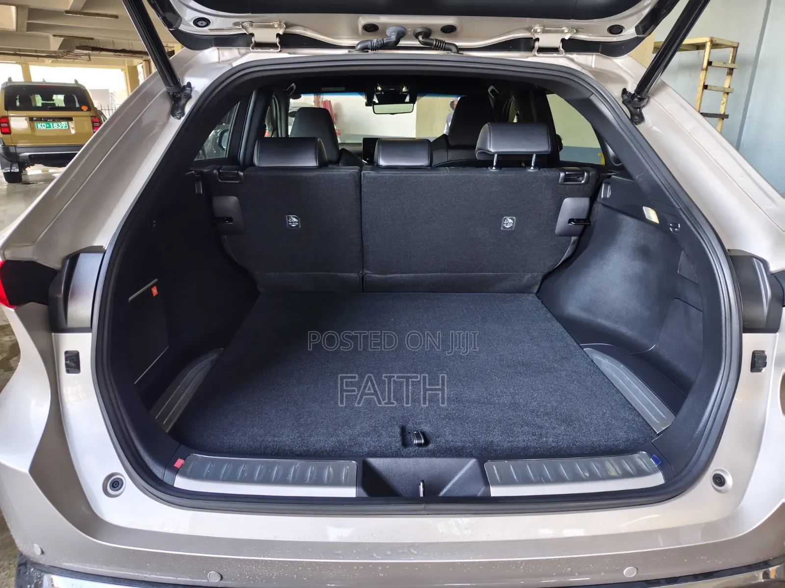 Toyota Harrier 2022 Silver