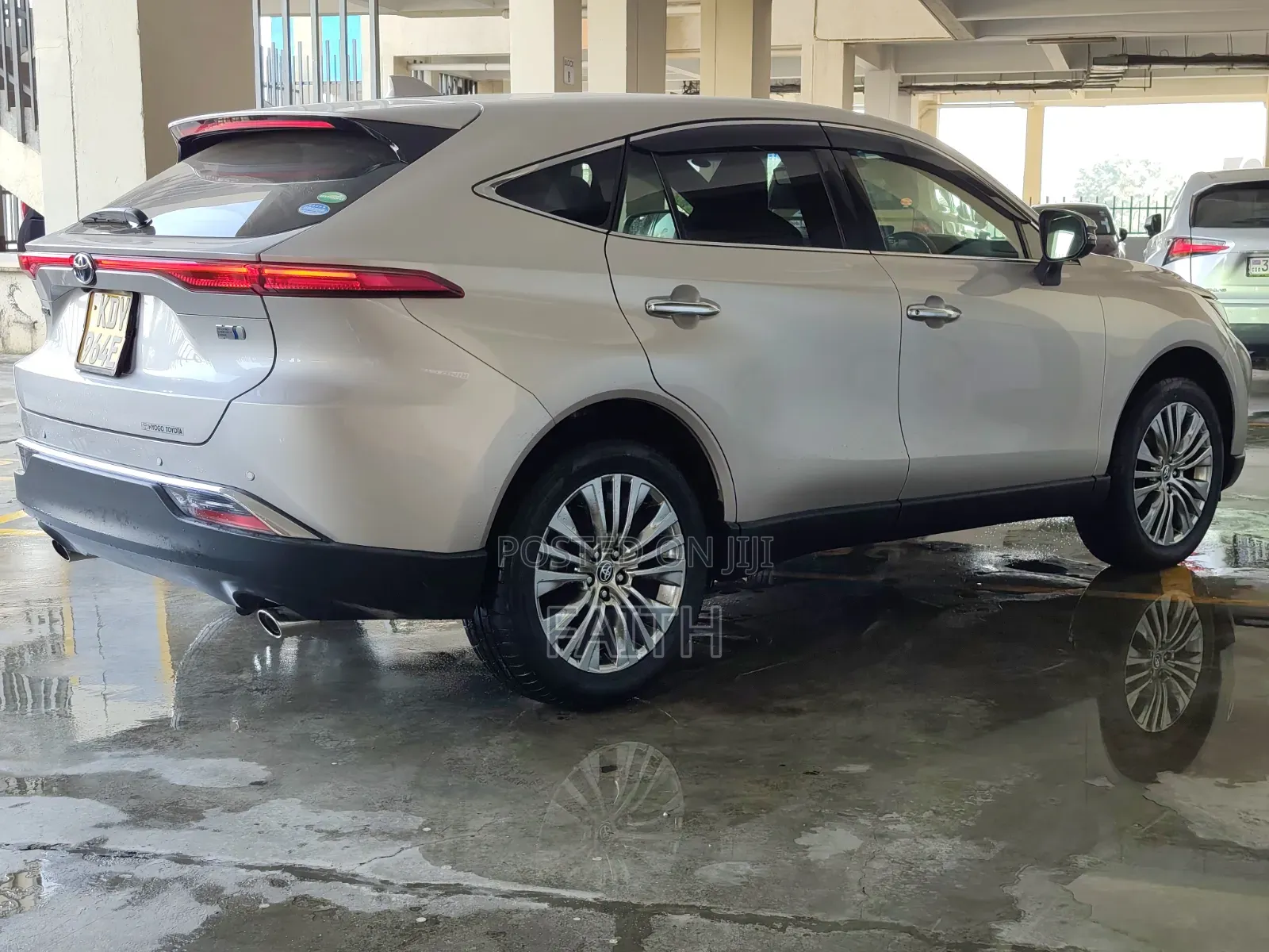 Toyota Harrier 2022 Silver