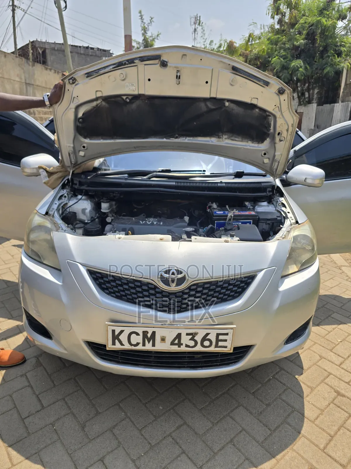 Toyota Belta 2010 Silver