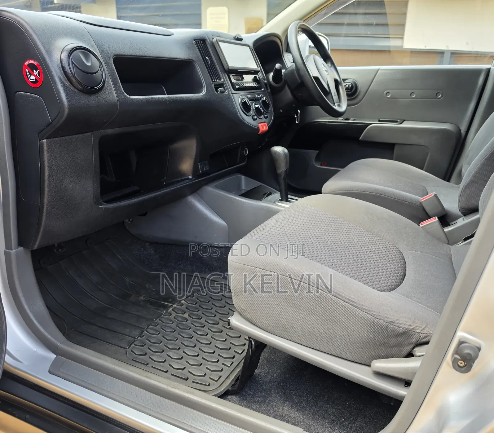 Nissan Advan 2014 Silver