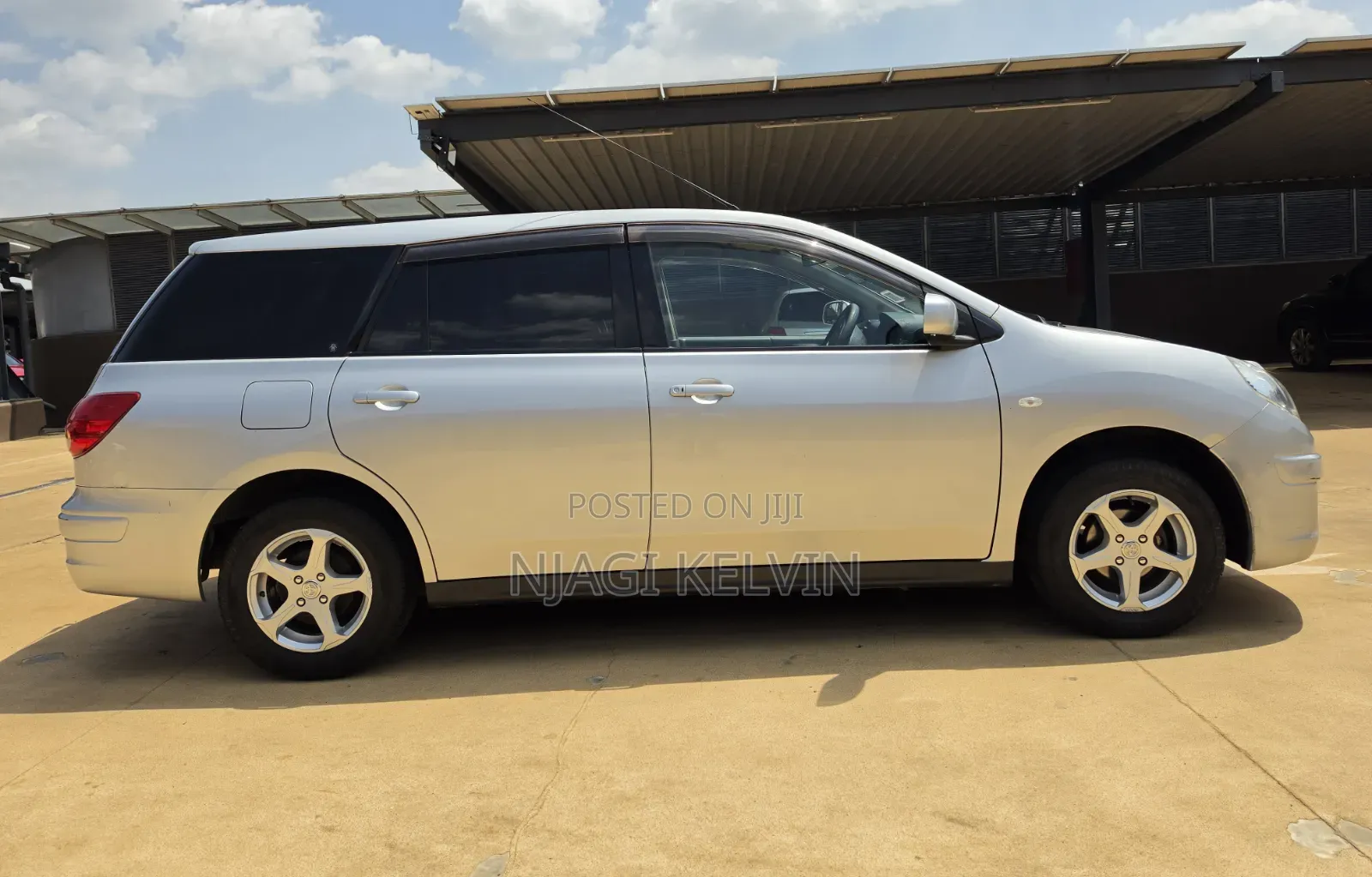 Nissan Advan 2014 Silver
