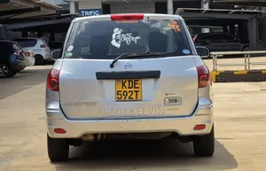 Nissan Advan 2014 Silver