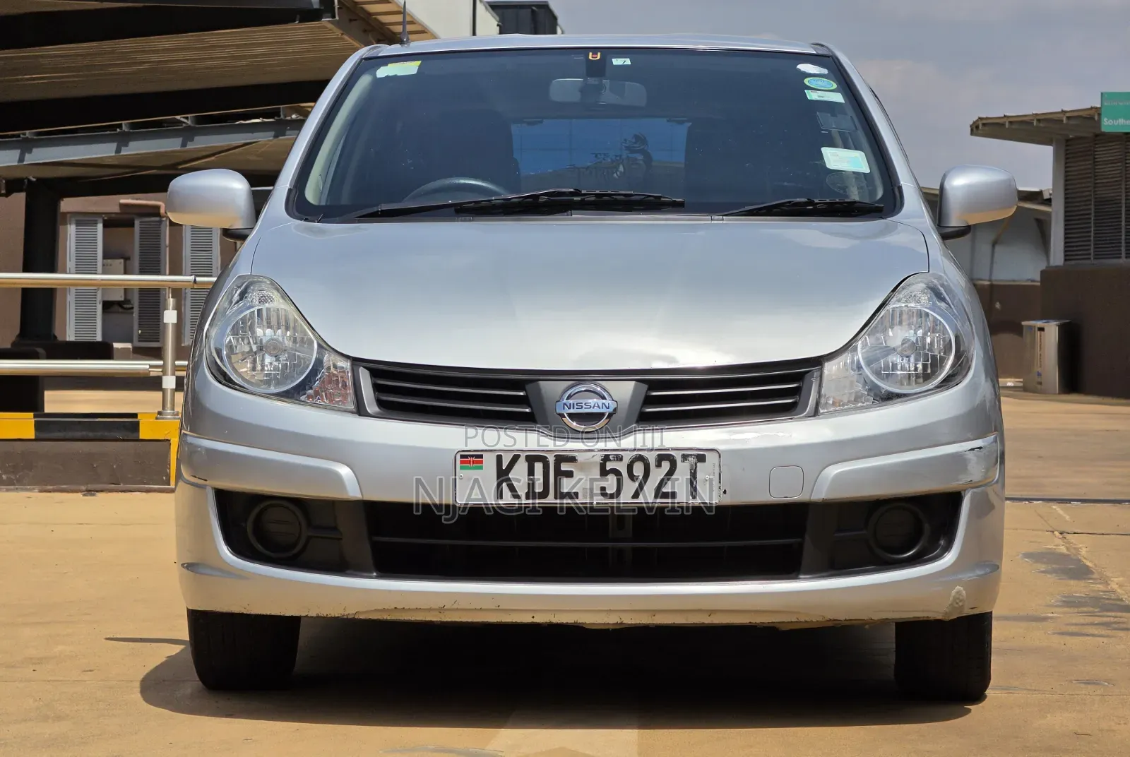 Nissan Advan 2014 Silver