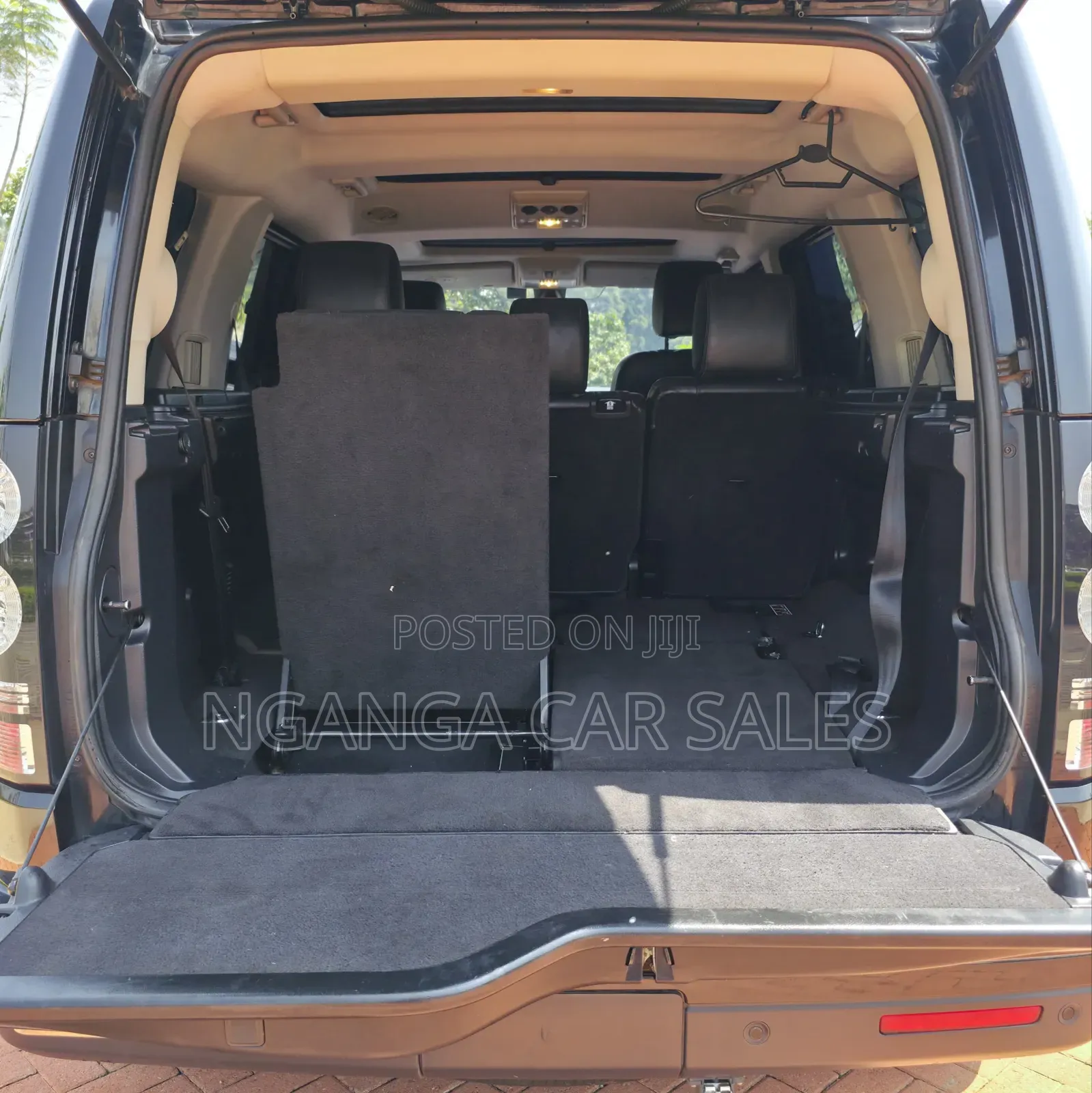 Land Rover Discovery 2016 Black