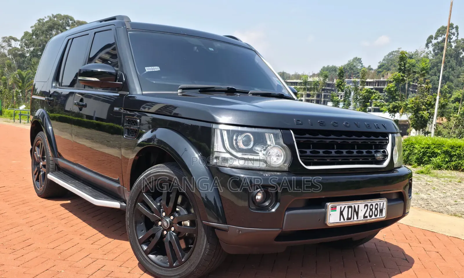 Land Rover Discovery 2016 Black
