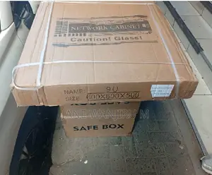 High-Quality 9u 600×600 Lockable Network Cabinet