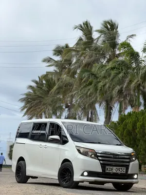 Toyota Noah 2015 White