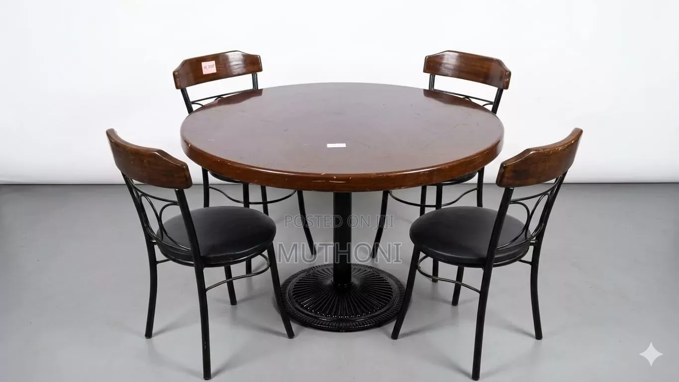 Mahogany Round Dinning Table
