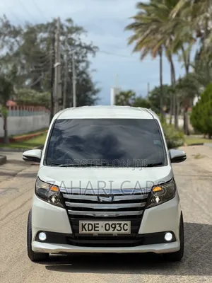 Toyota Noah 2015 White