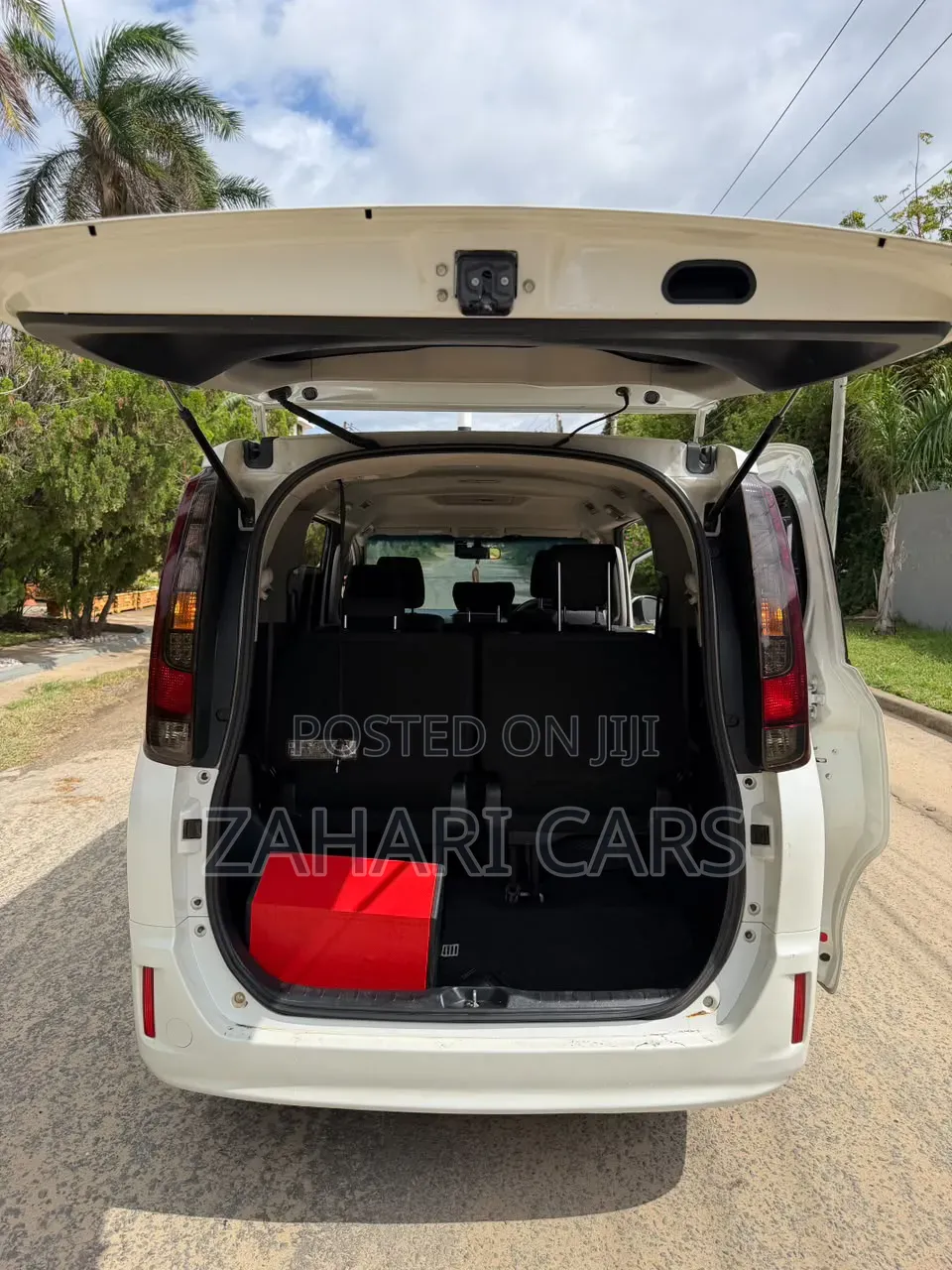 Toyota Noah 2015 White
