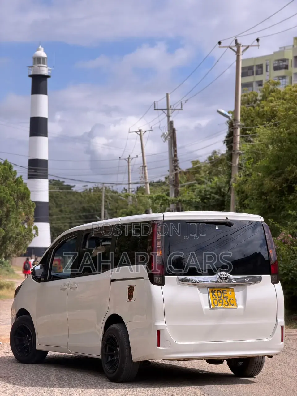 Toyota Noah 2015 White