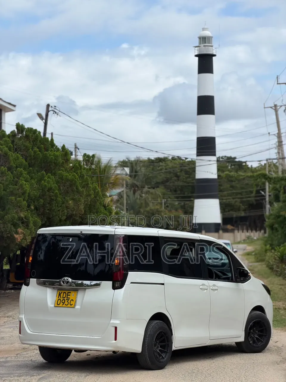 Toyota Noah 2015 White