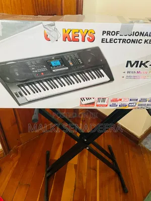 Key Board for Sale With Stand