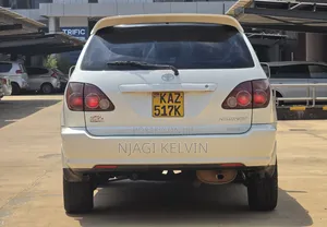 Toyota Harrier 2.2 16V 2000 White