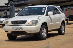 Toyota Harrier 2.2 16V 2000 White
