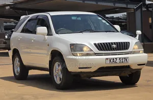 Toyota Harrier 2.2 16V 2000 White