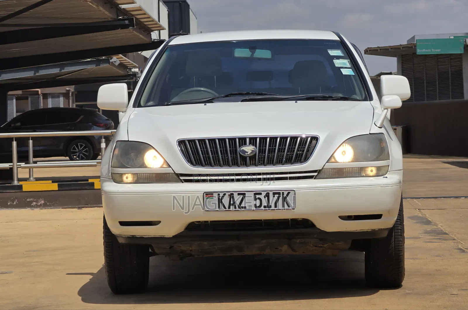 Toyota Harrier 2.2 16V 2000 White