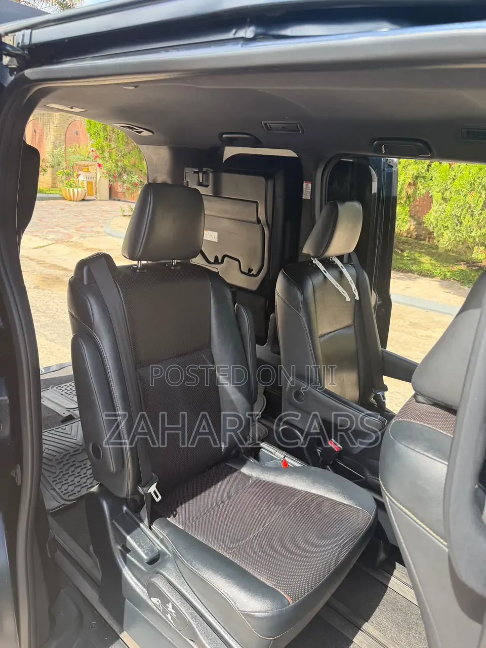 Toyota Esquire 2018 Black