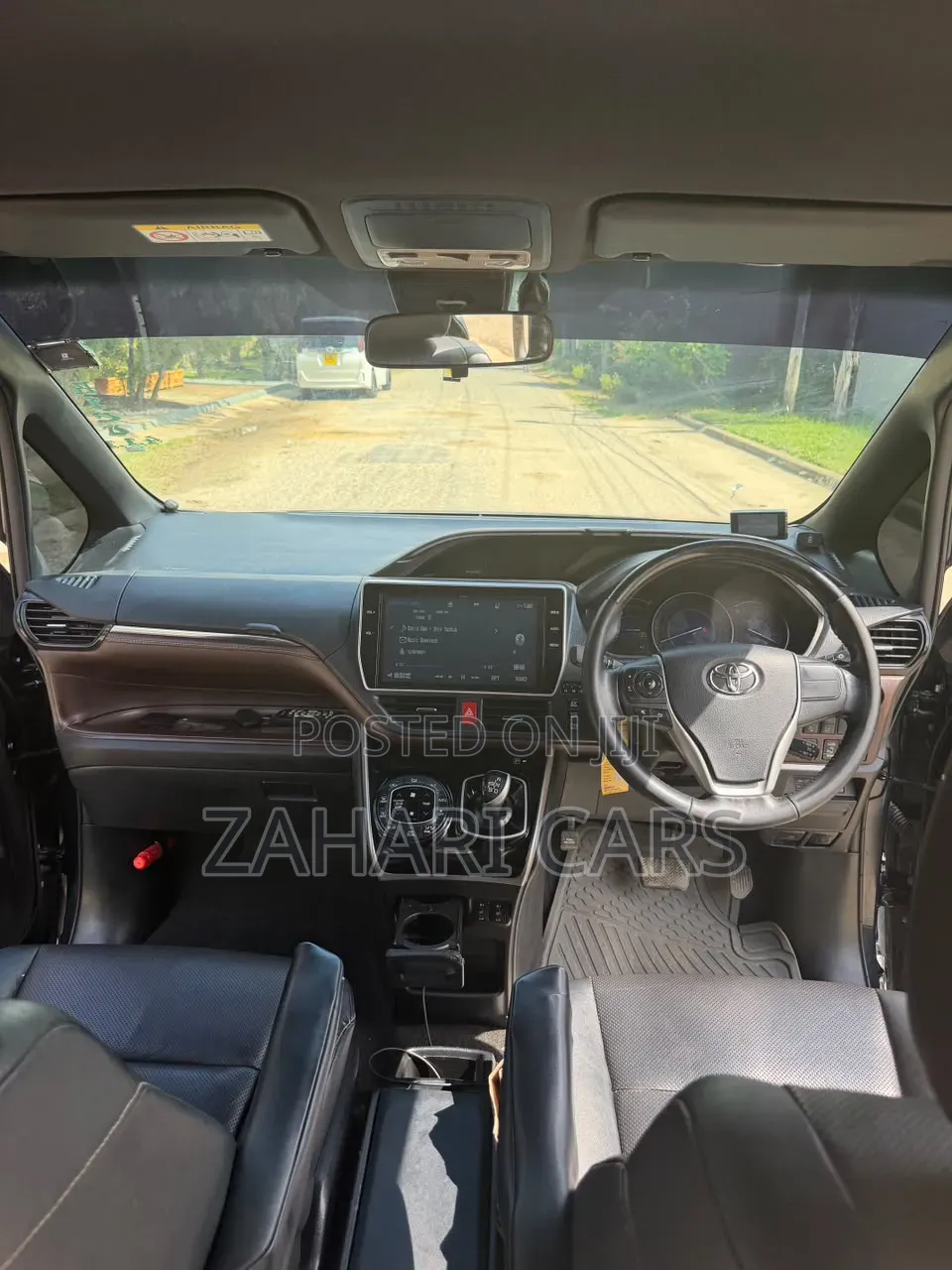 Toyota Esquire 2018 Black