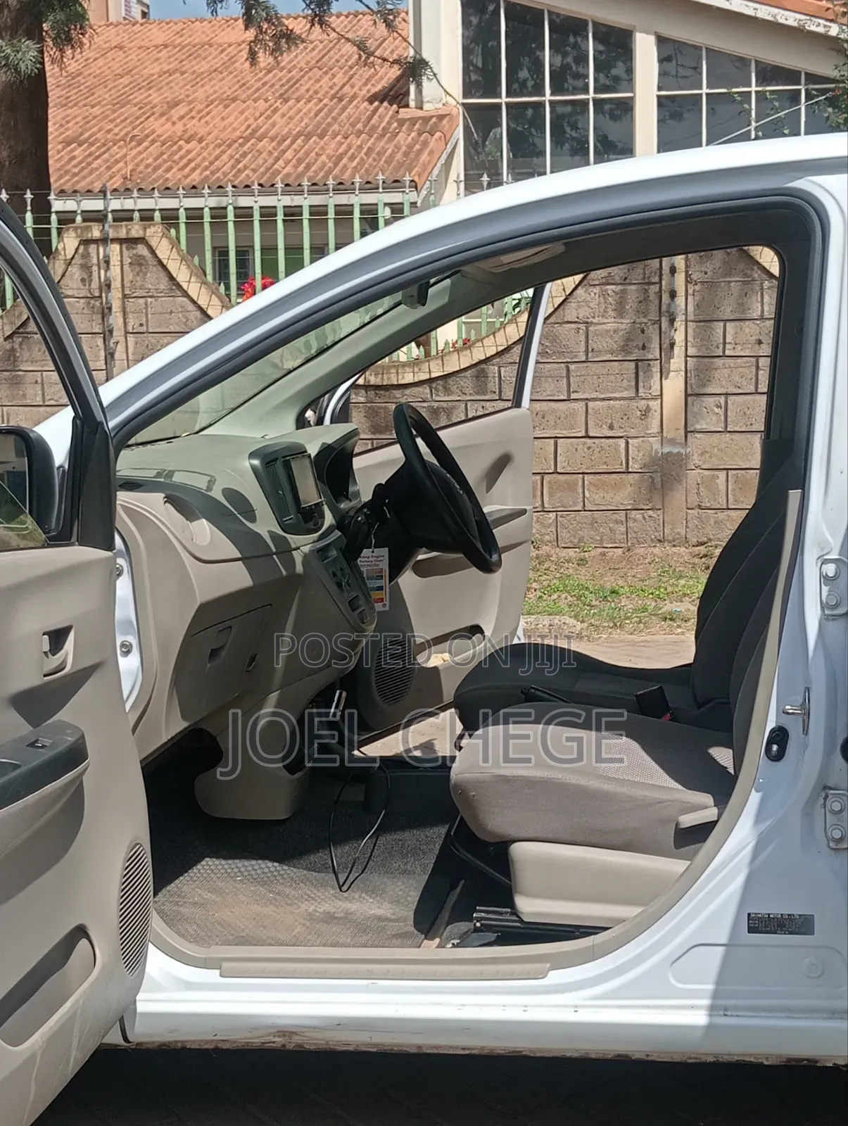 Daihatsu Mira 2016 Off white